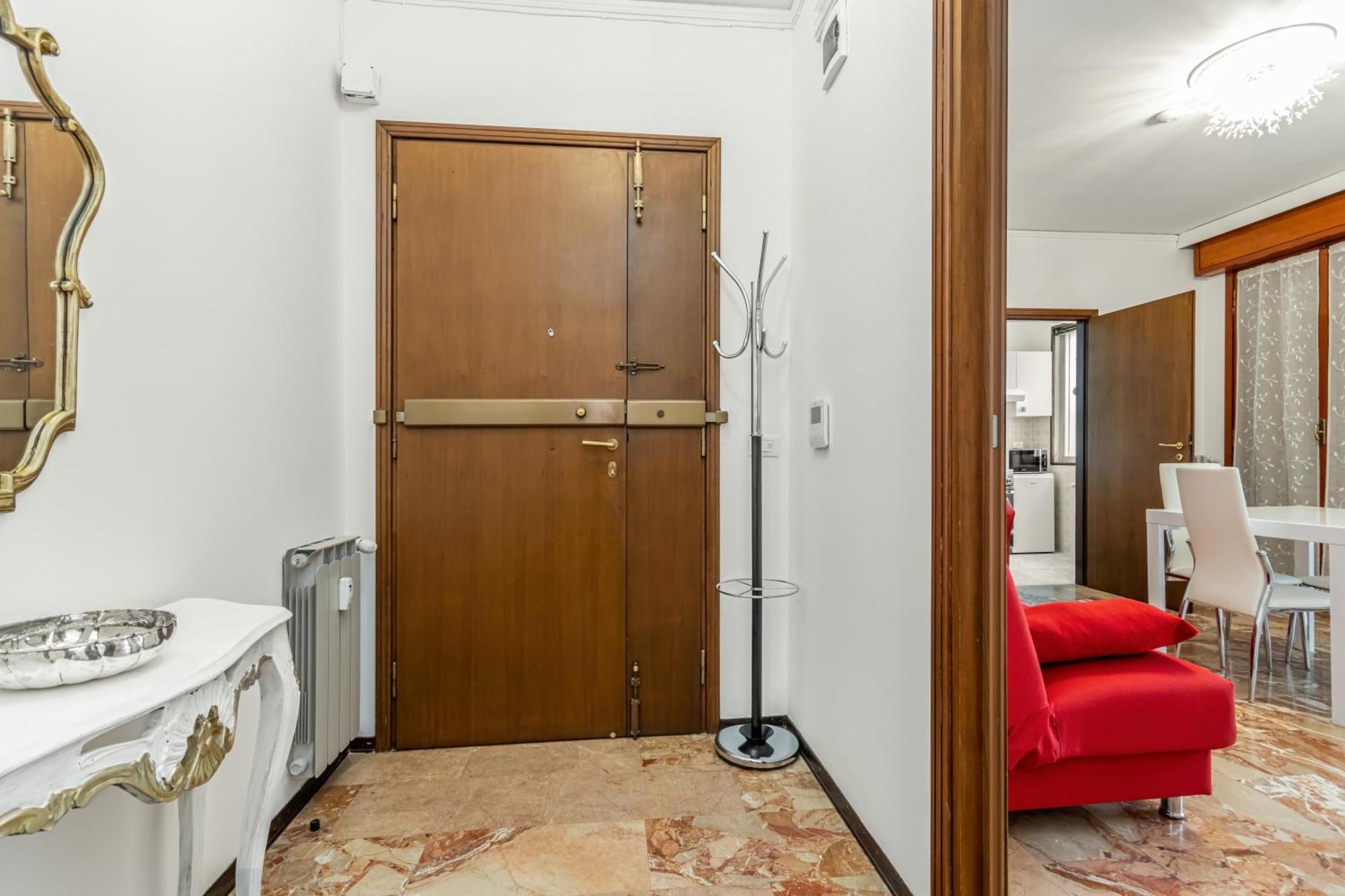 Apartment In Central Mestre With Parking! Venecia Exterior foto